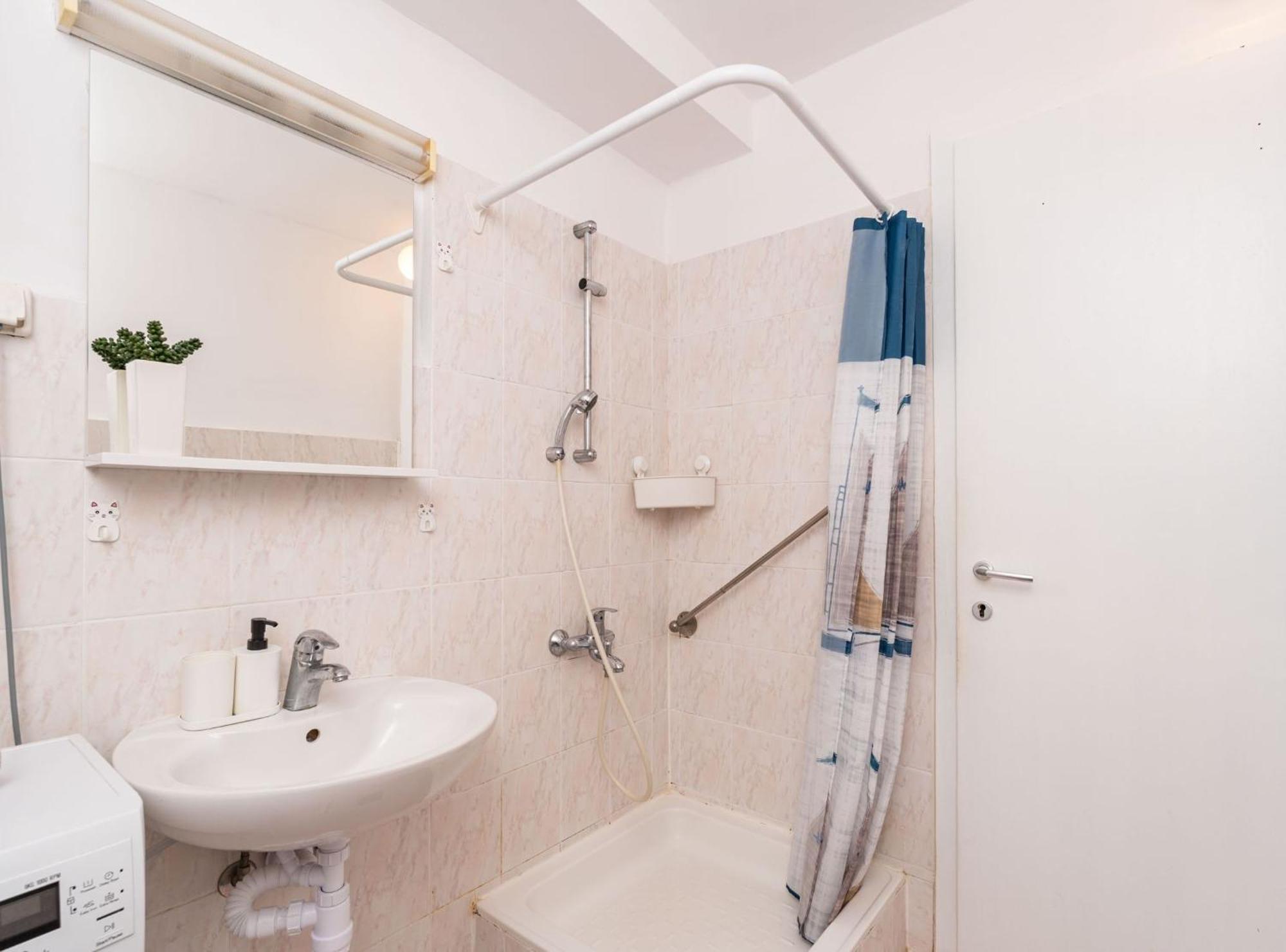 Apartment Butterfly Дубровник Екстериор снимка