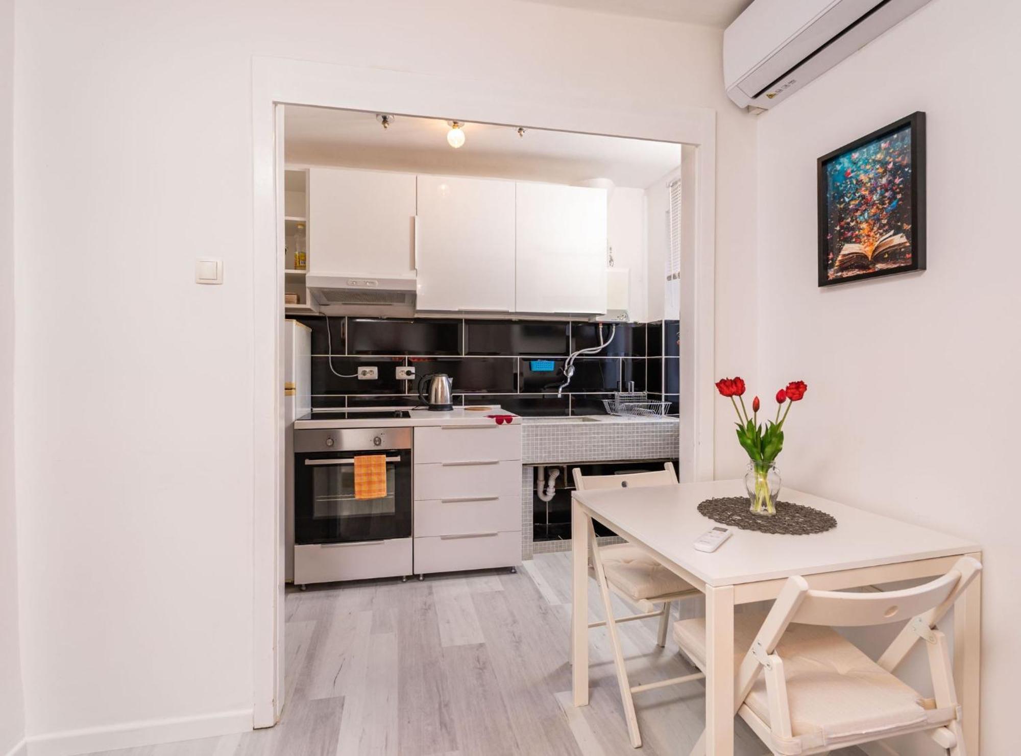 Apartment Butterfly Дубровник Екстериор снимка